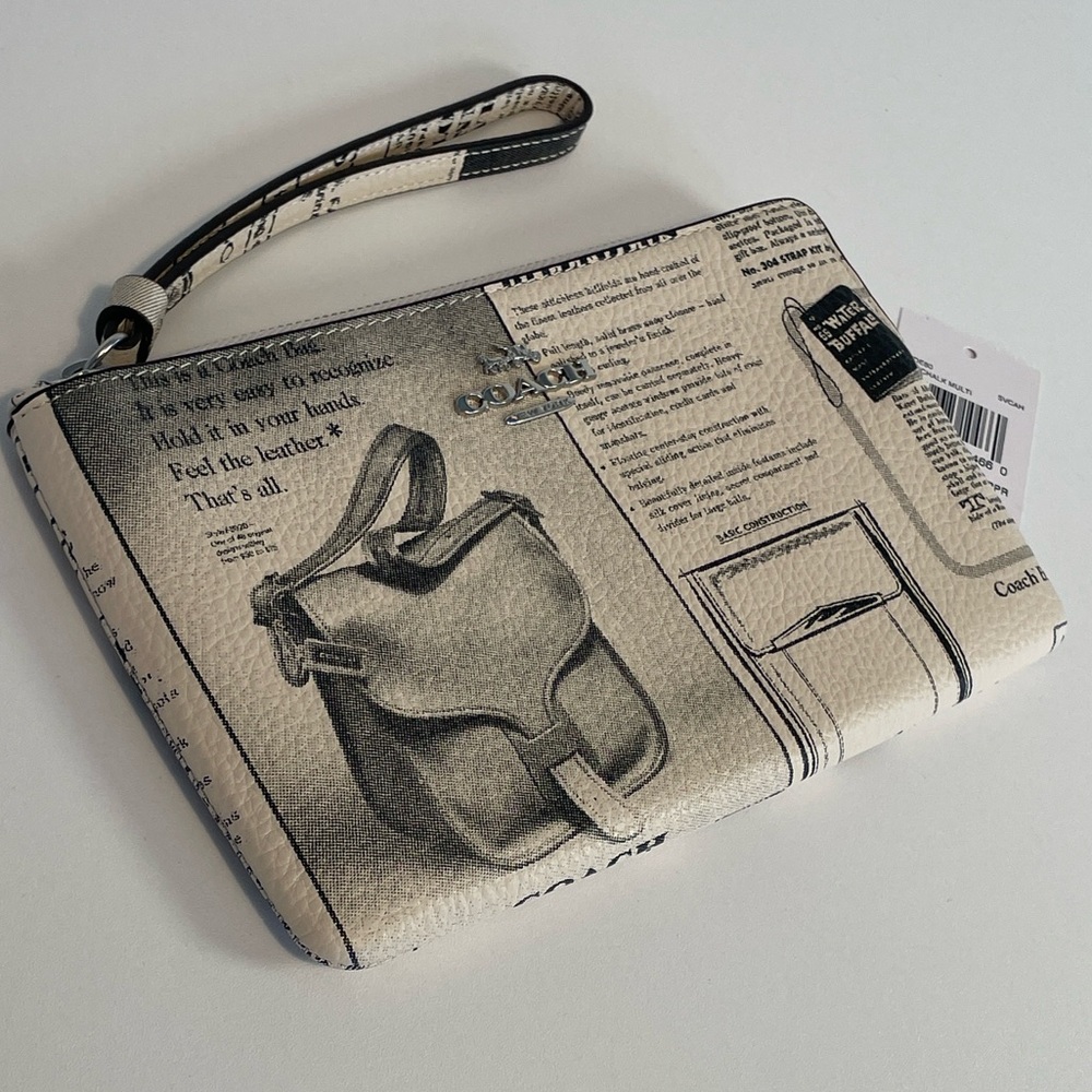 NWT Coach Large Corner Zip Newspaper Print Wristlet - Picture 6 of 10